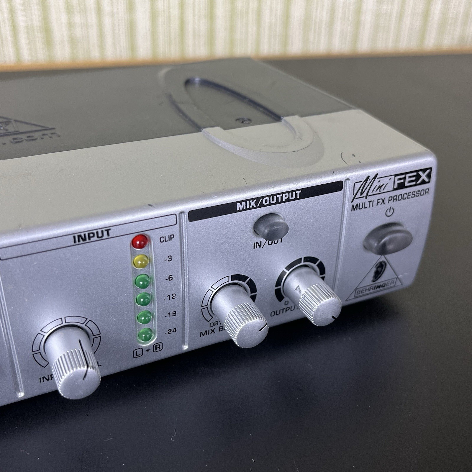 Behringer MiniFex FEX800 Multi-FX Processor SEE VIDEO