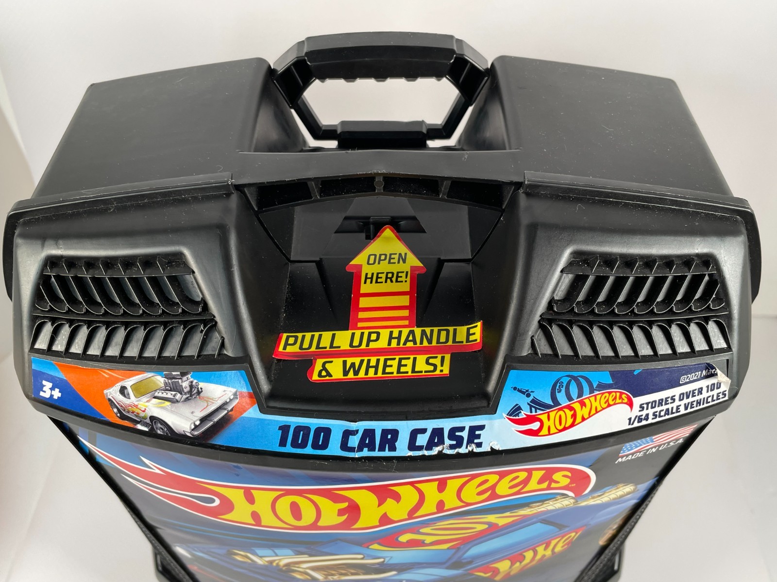 Hot Wheels 100 Car Rolling Carry Case with Extendable handle Made in USA