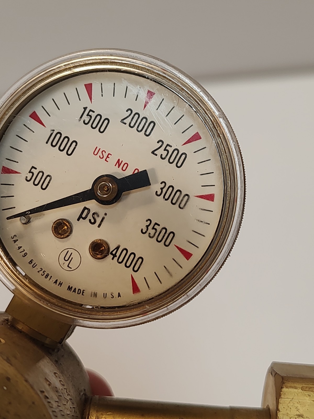 Argon Compressed Gas Regulator Model 1744