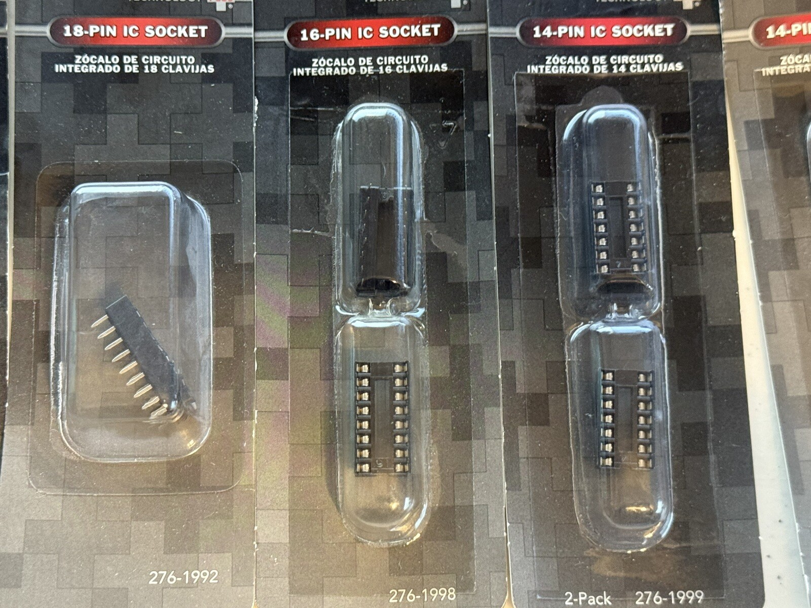 RADIOSHACK IC Sockets 40 20 18 16 14 8 Pin 276-1996 1991 1998 1992 1999 1995