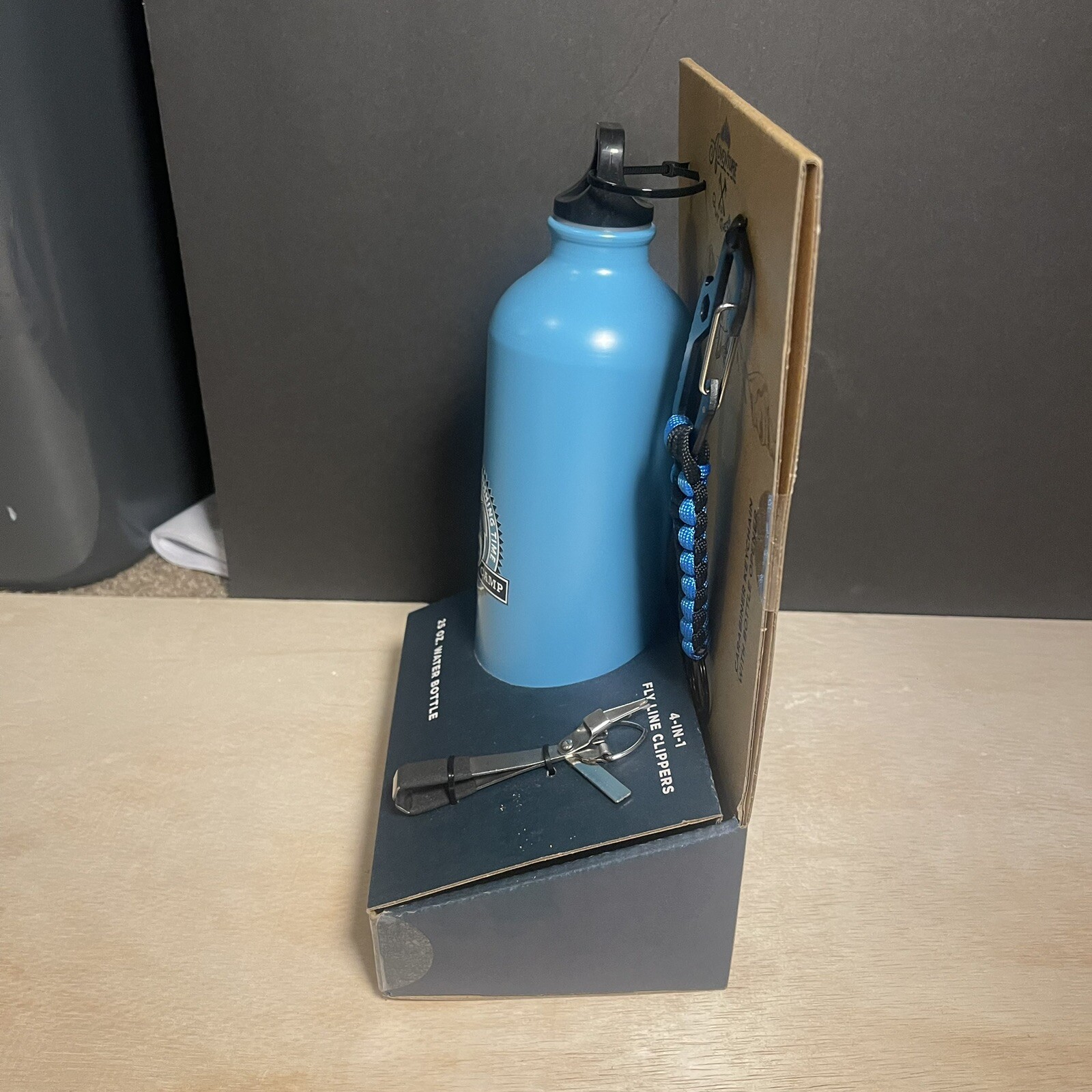 Adventure Water Bottle & Fishing Tool Set . Missing One Tool Pictured 2x🔥
