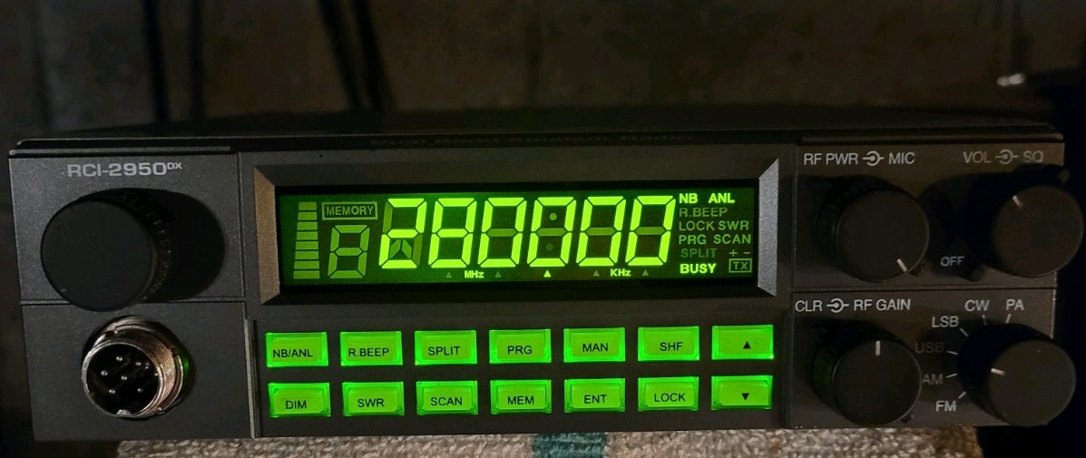 RANGER RCI-2950 DX Dual Band 10 & 12 Meter Mobile Transceiver very nice!