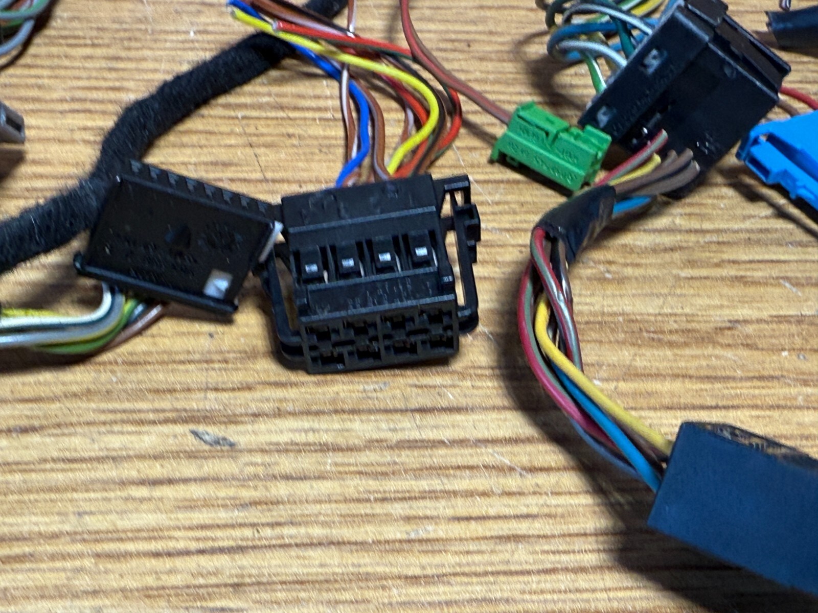 Mercedes-Bens Wiring From 2003 E320 W211 Bag 4 Wiring