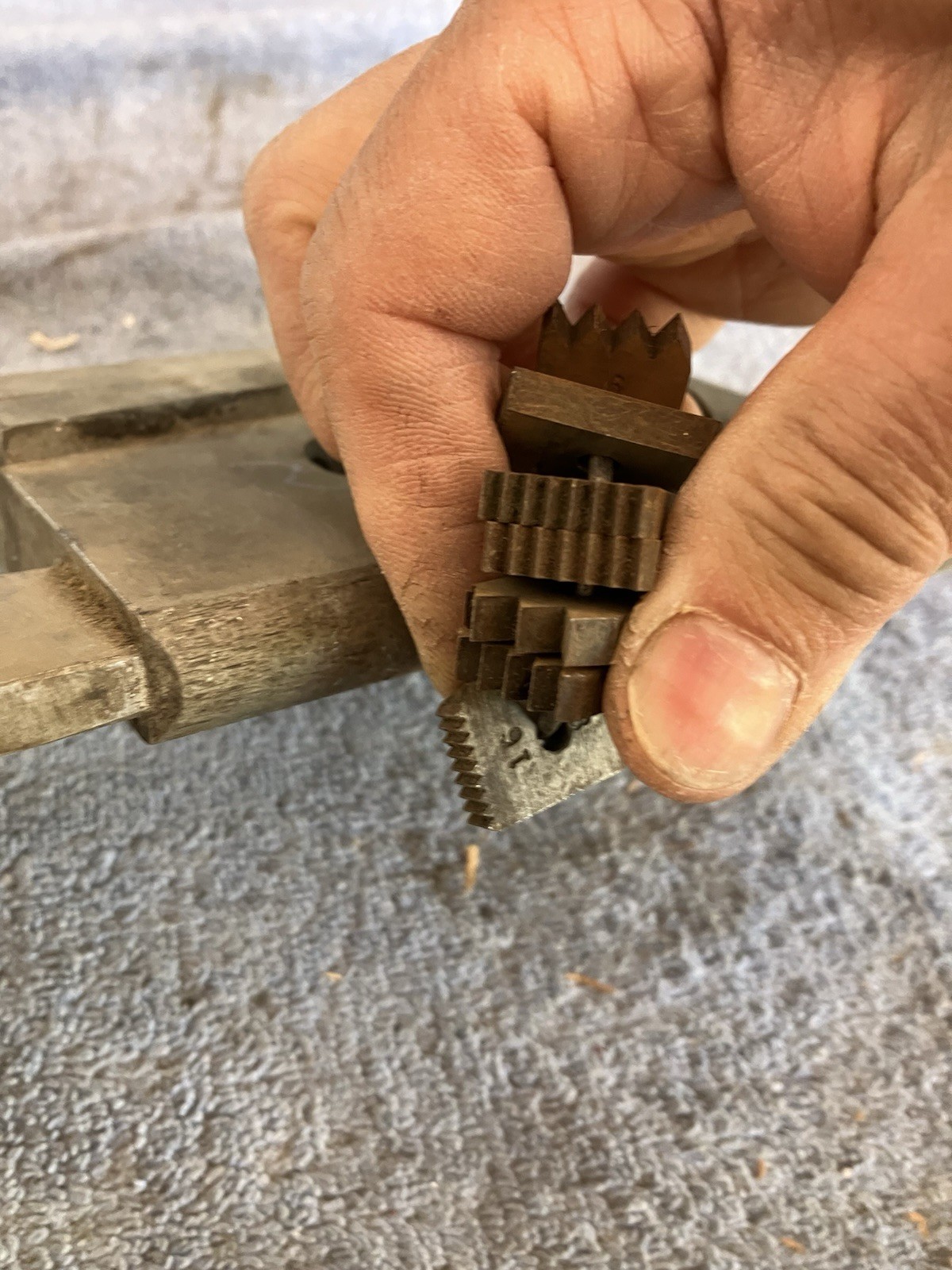 Snap On TR-20 Thread Repair Chaser Tool
