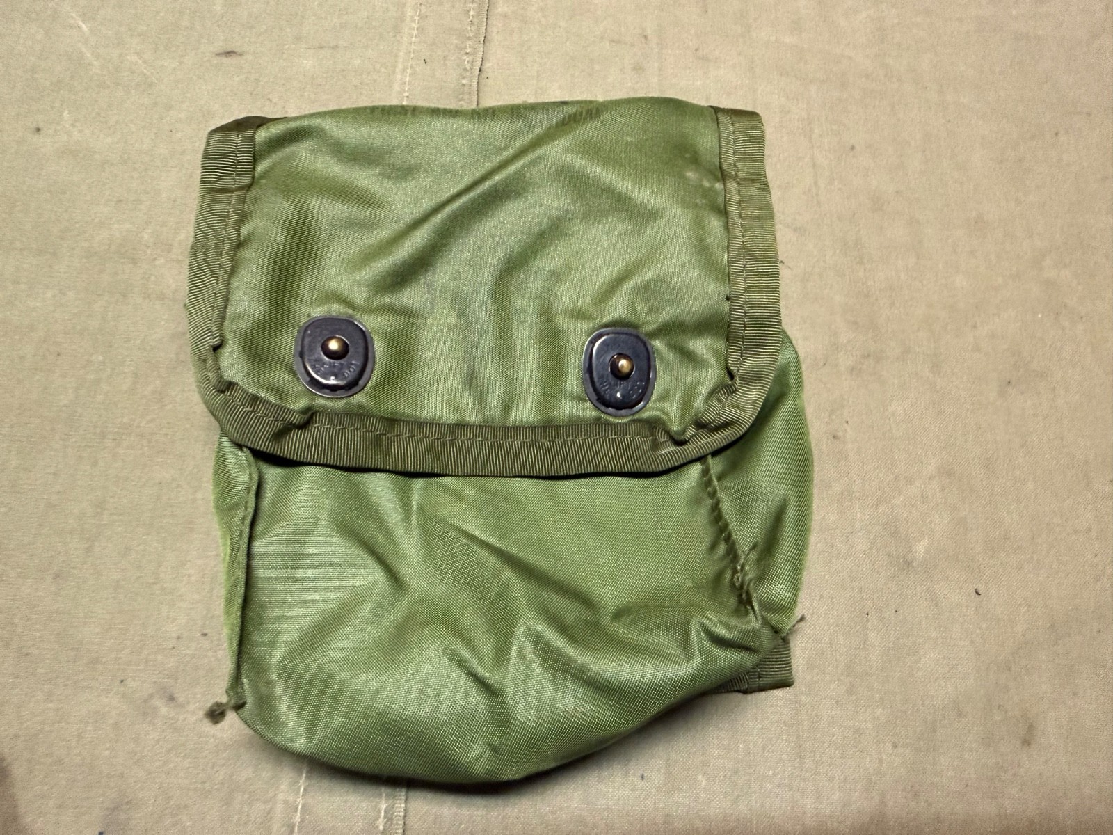 ORIGINAL VIETNAM WAR US ARMY JUNGLE FIRST AID KIT CARRY POUCH-NYLON