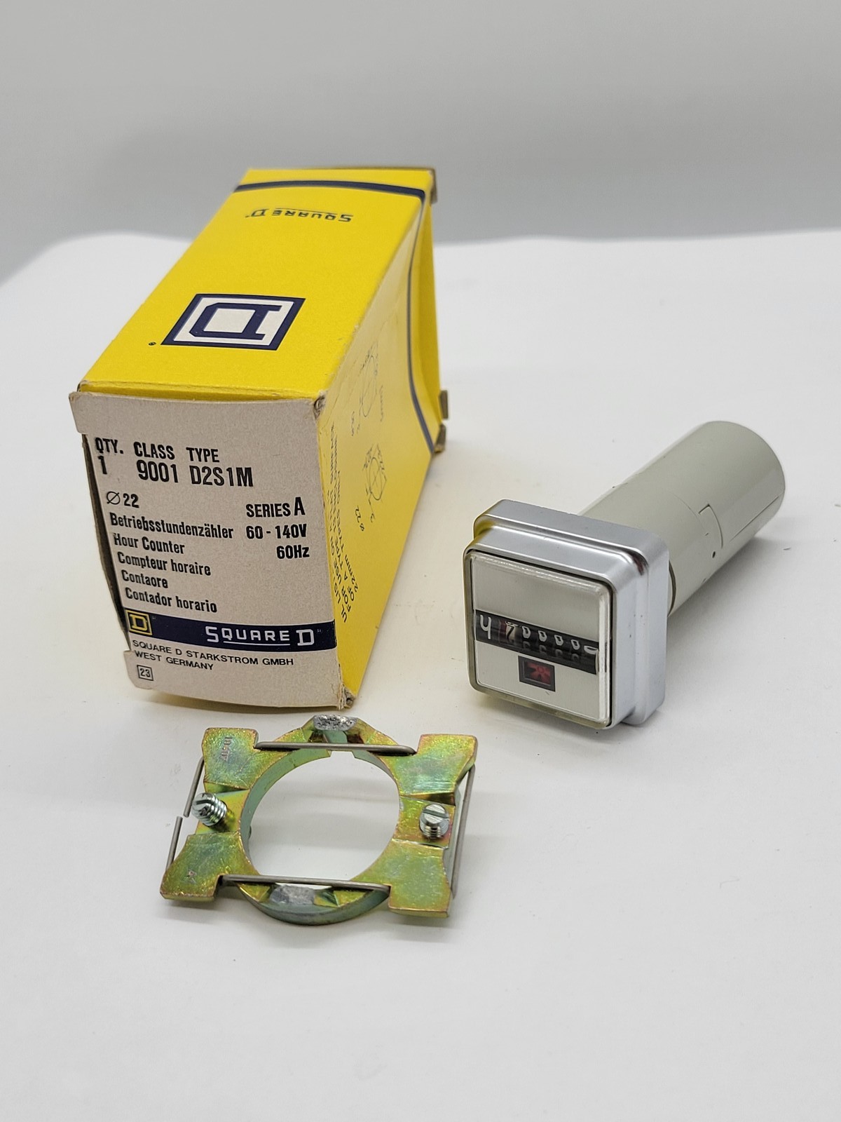 Square D 9001 D2S1M Hour Counter Series A 60/140V 60HZ