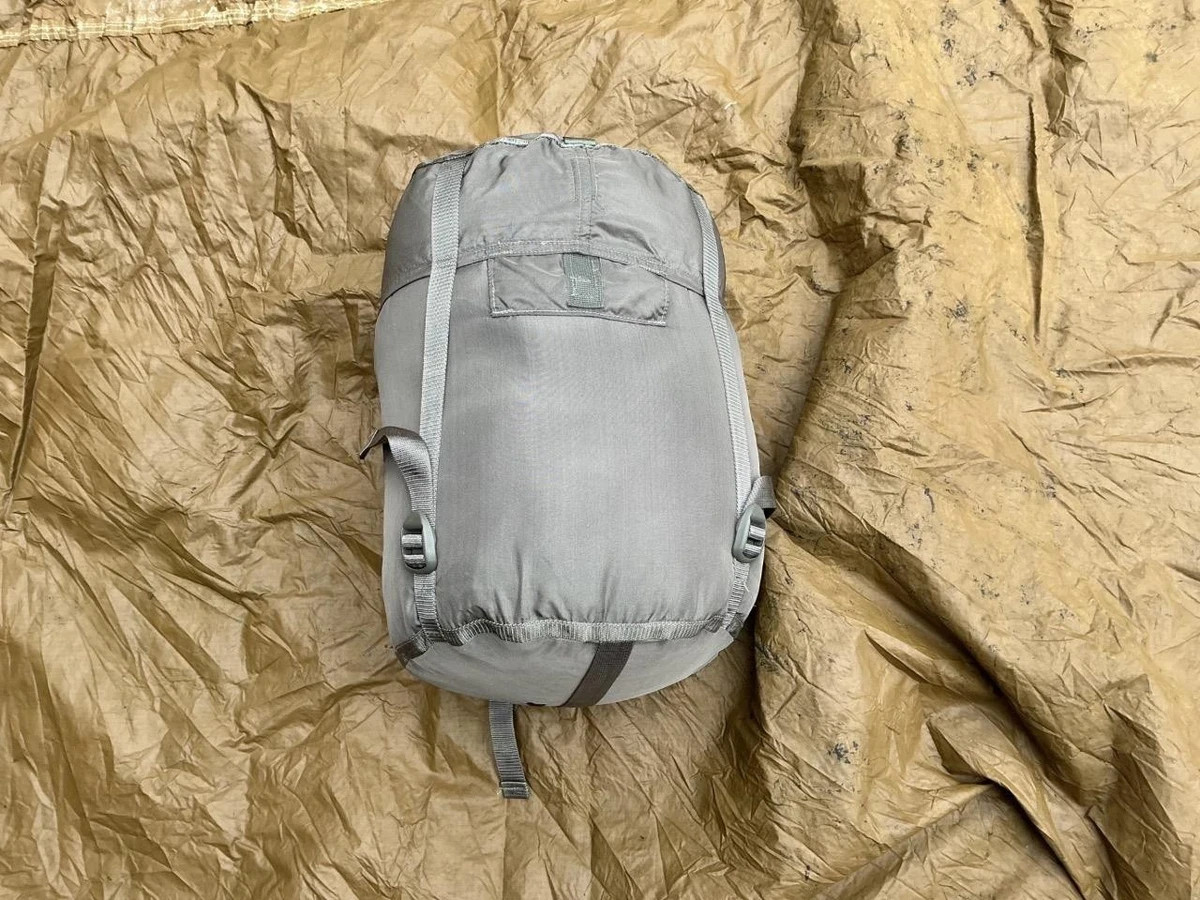 Army ACU Foliage Gray Military Surplus Compression Sleeping Bag Stuff Sack SMALL
