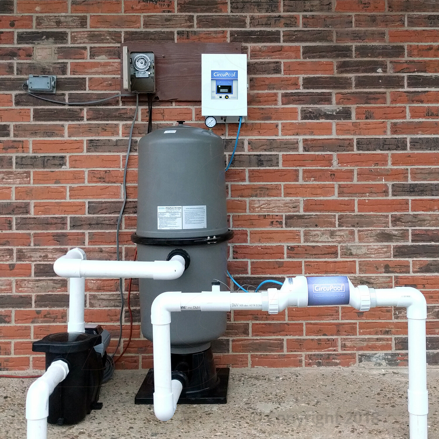 CircuPool Universal40 Salt Chlorine Generator
