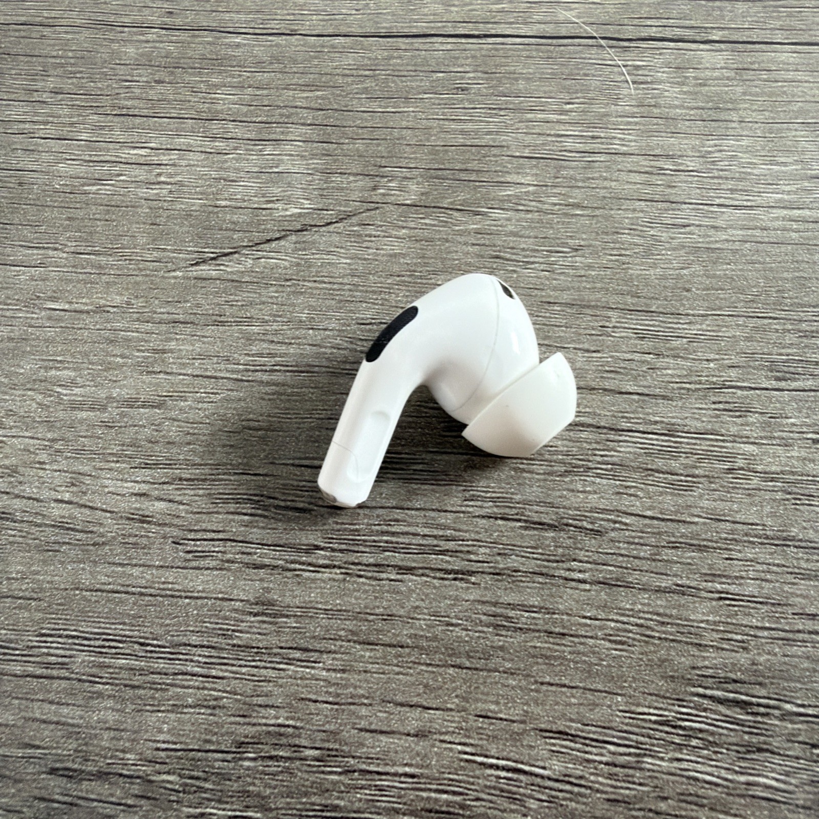Apple AirPods Pro 1st Gen Replacement Earbud (Right Side Only) Model A2083