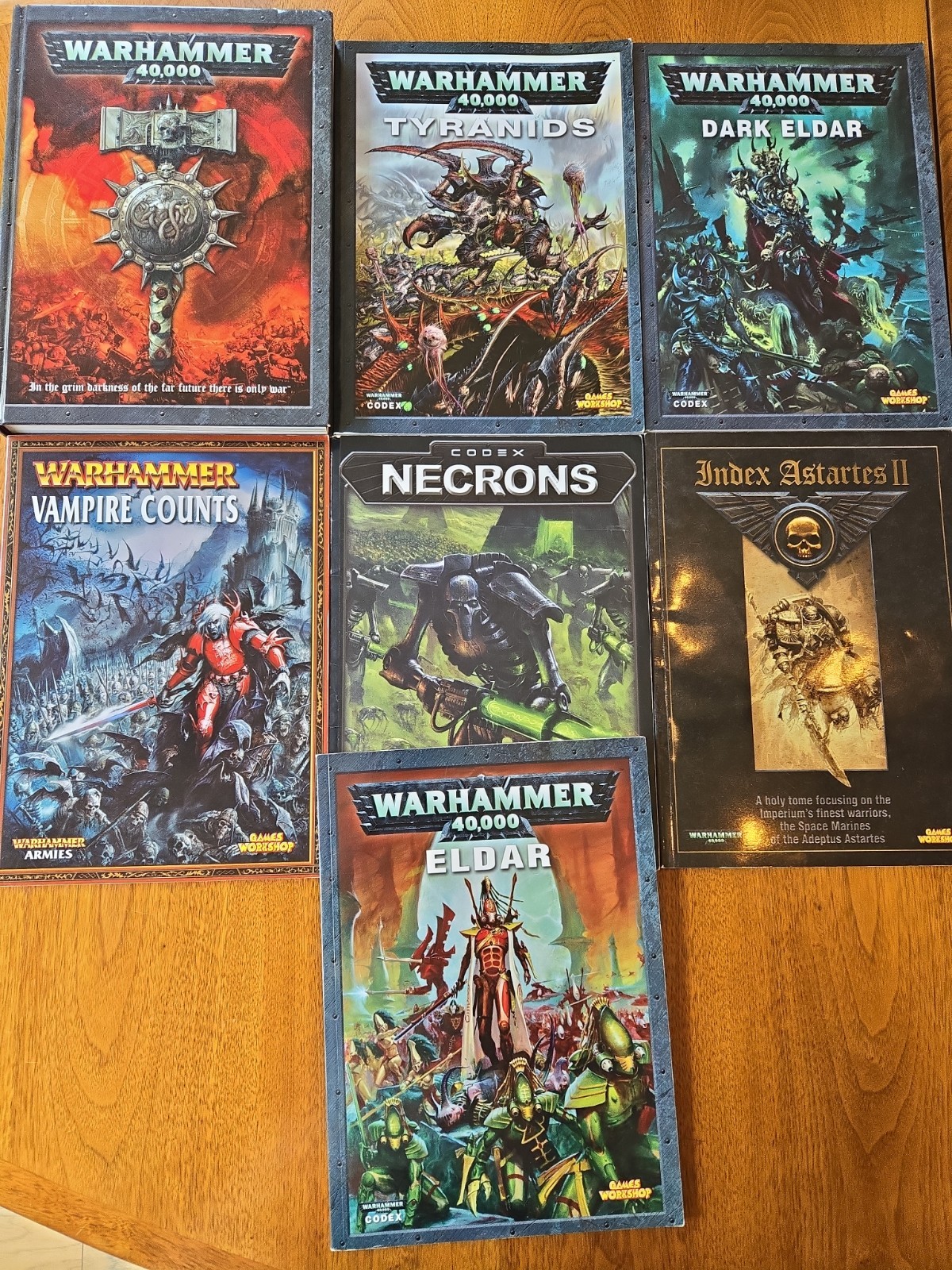 2008 Warhammer 40K 5th Ed Rule Book + 4 Codex & Vampire Counts + - all LIKE N