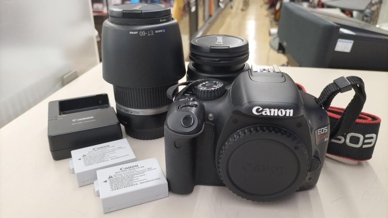 CANON DSLR KISS X4 Double Zoom Kit Used