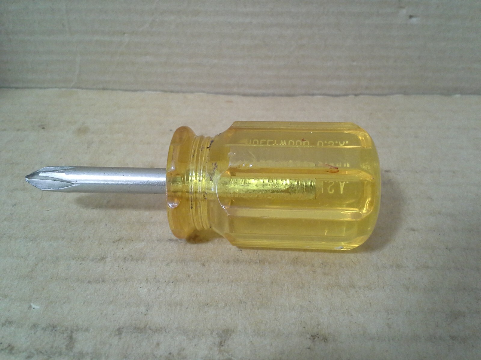 Hollywood USA Stubby Yellow Handle Phillips Screwdriver . VGC