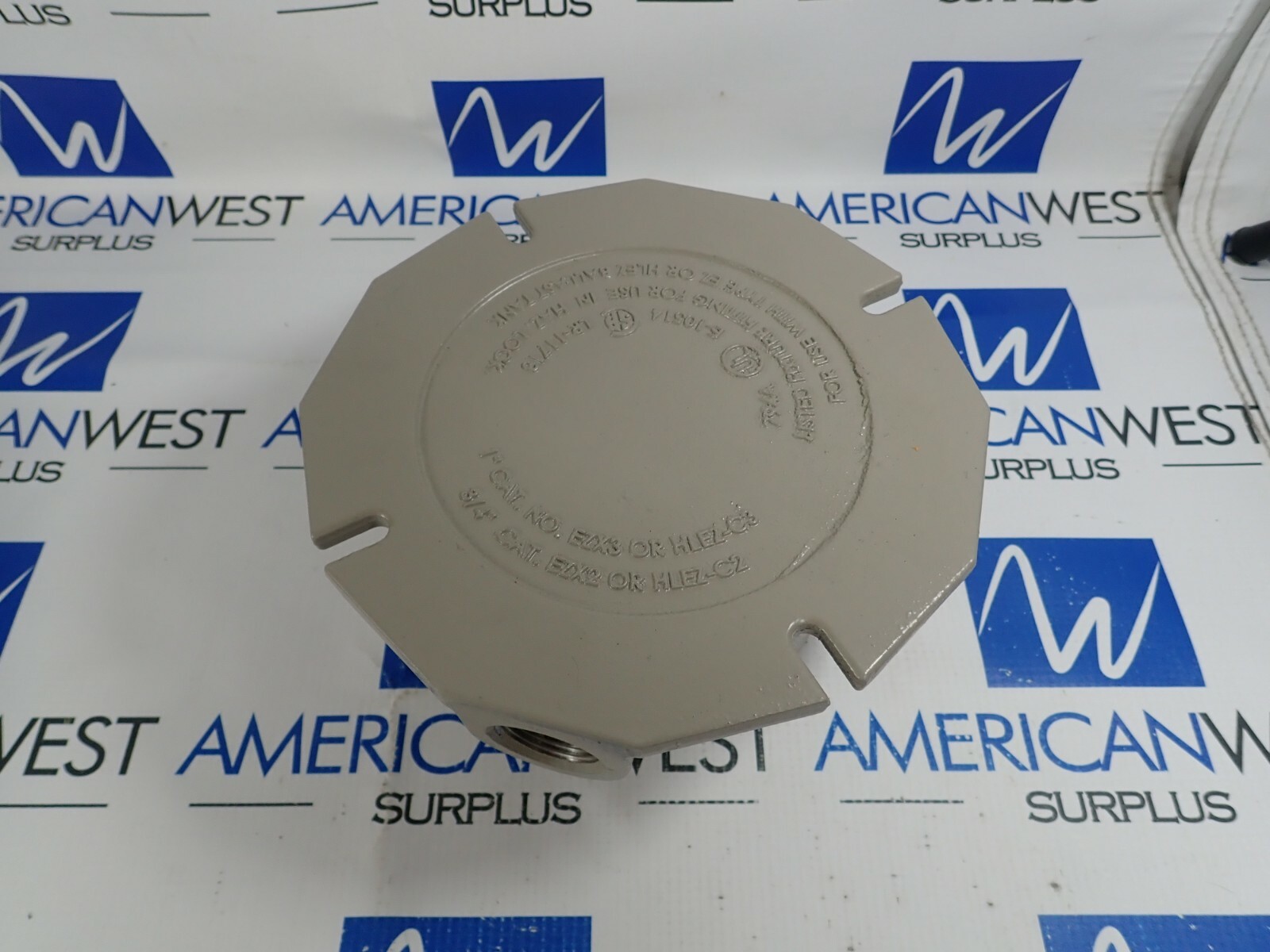 FEDERAL SIGNAL CMXC EXPLOSION PROOF CEILING MOUNT NEW