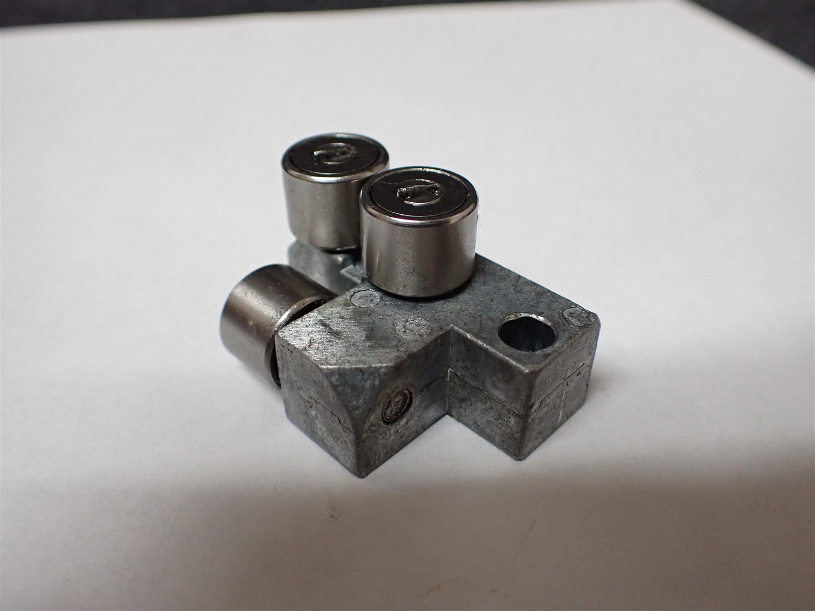 New Milwaukee 42-28-0206 Bandsaw Front Blade Guide Block 6230 0729-20 (BN284)