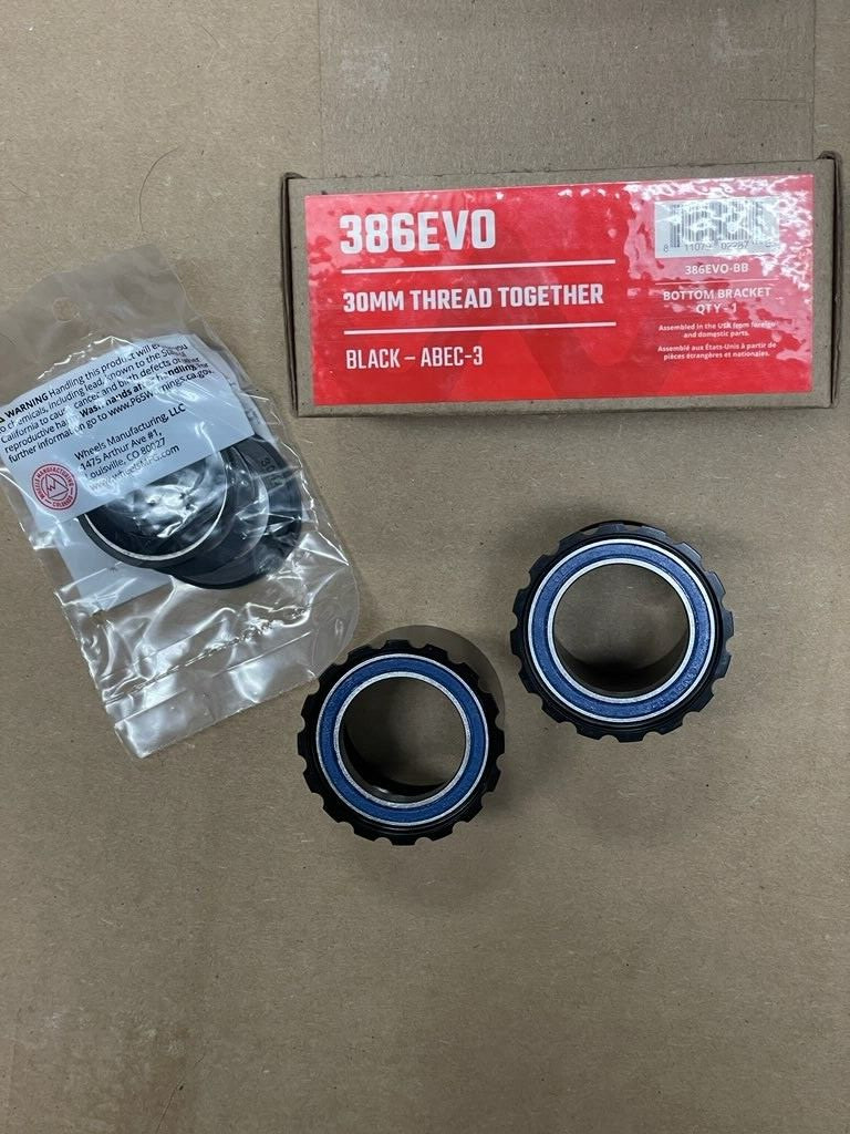NEW Wheels Manufacturing 386 EVO Bottom Bracket with ABEC-3 Bearings Black Cups