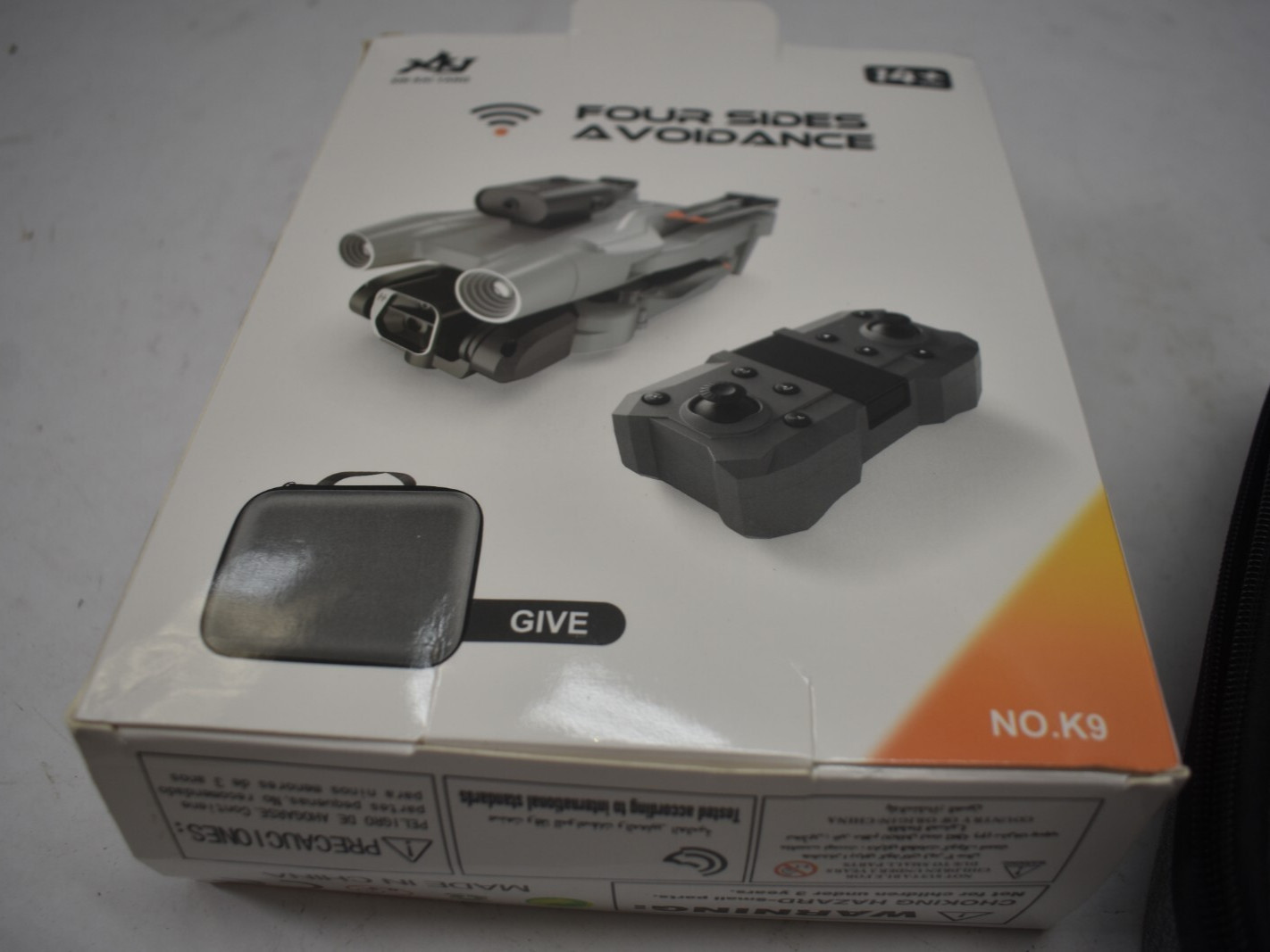 Xin Kai Yang K9 Drone Four Side Avoidance Camera Drone RC With Carrying Case