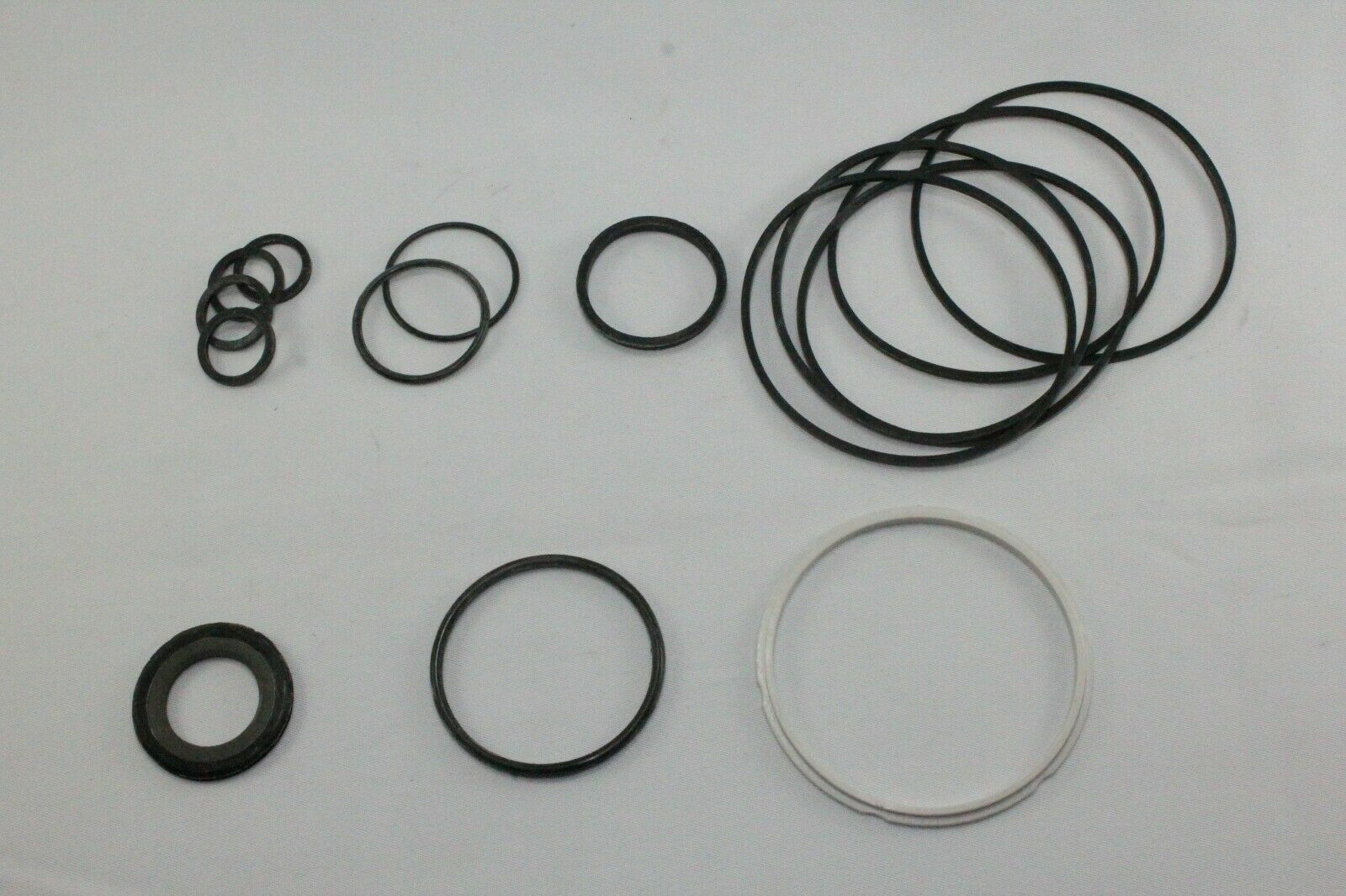 Kubota TC230-37000 Seal Kit G Roter Cylinder L4400DT L4400H L4400