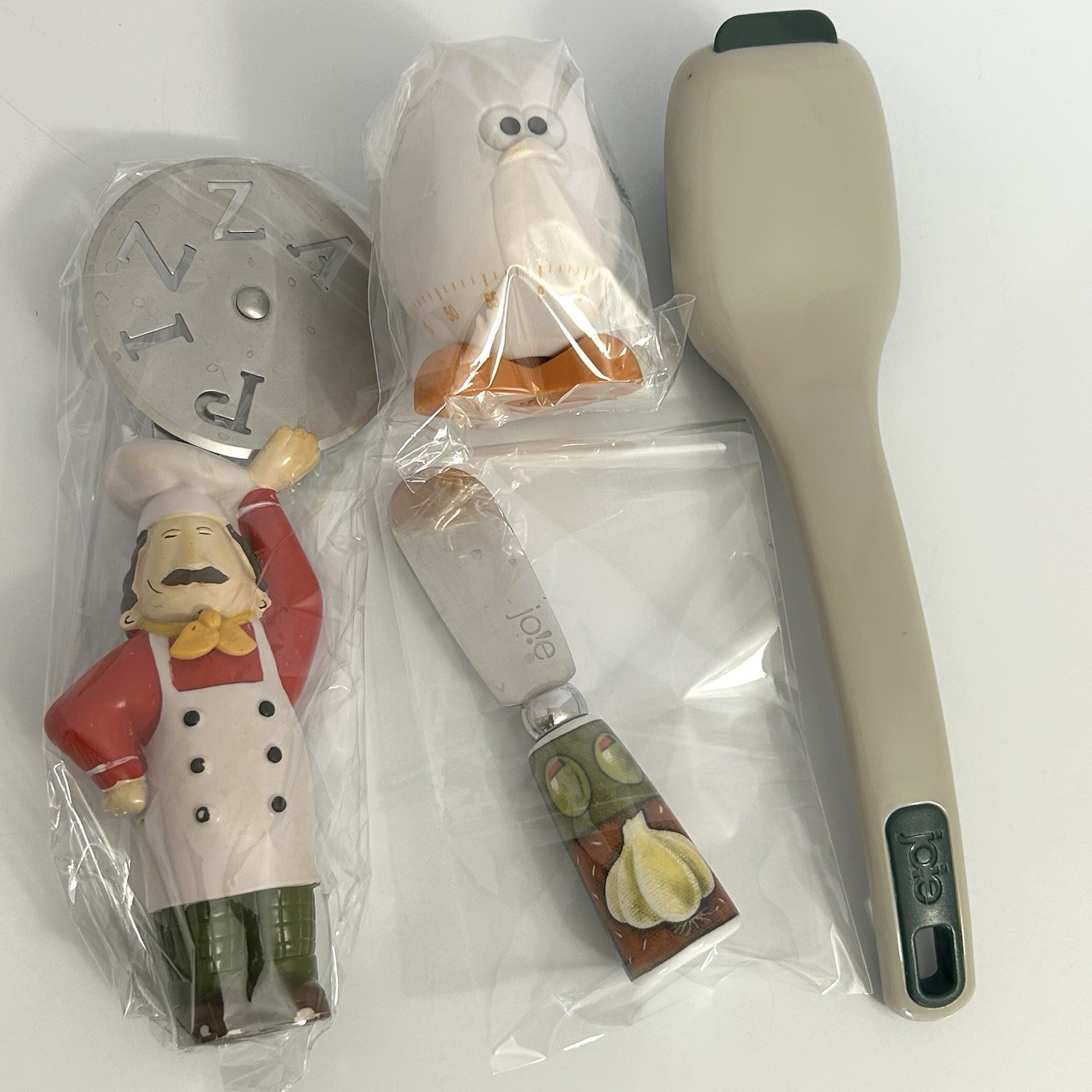 Lot Of 4 Joie Kitchen Gadgets Pizza Cutter Egg Shape Timer Silicone Dish Brush +