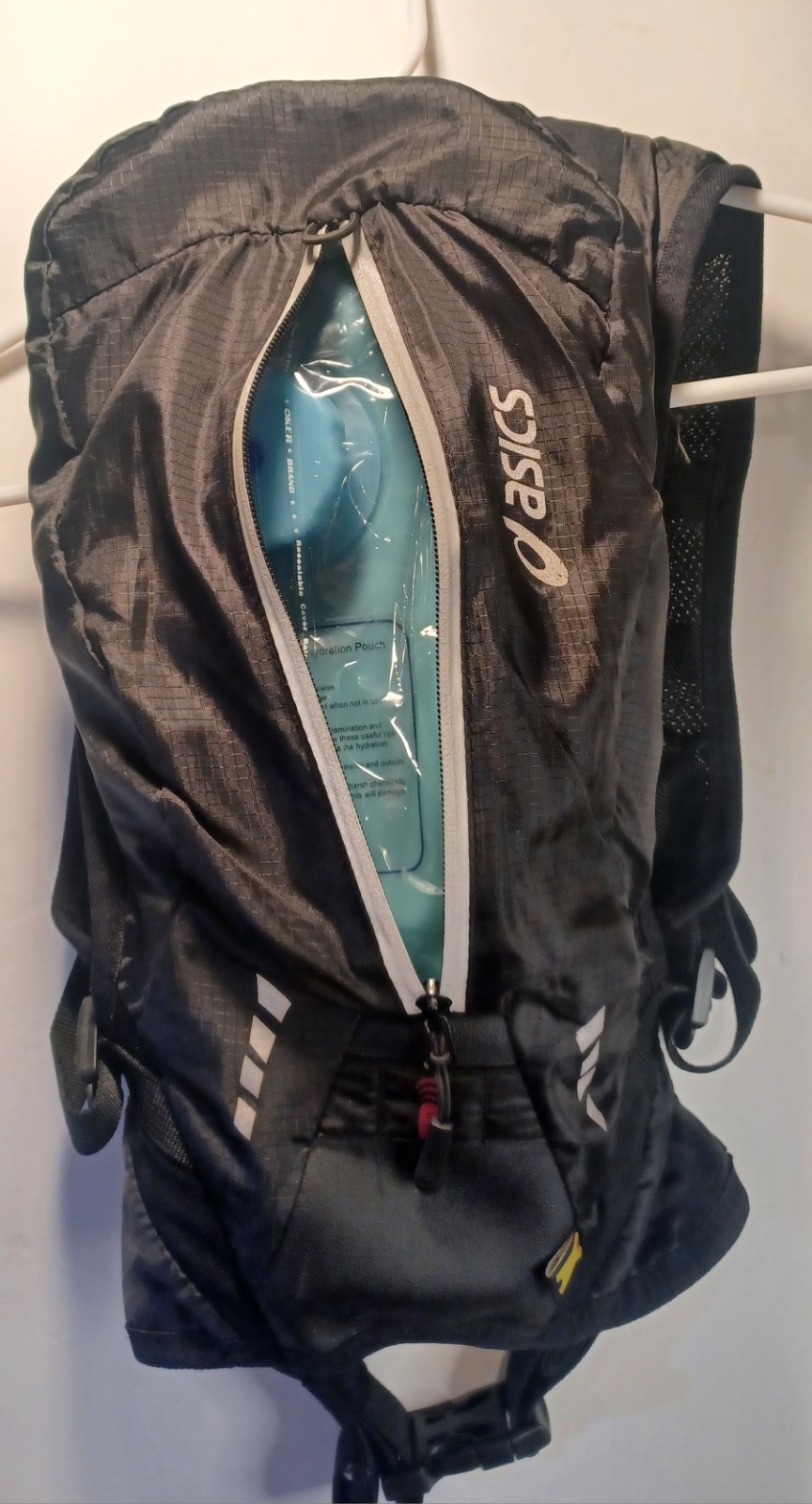 asics ~ Run/Jogging Hike Hydration Backpack Performance 1.5Liter ~ NWOT ‐J