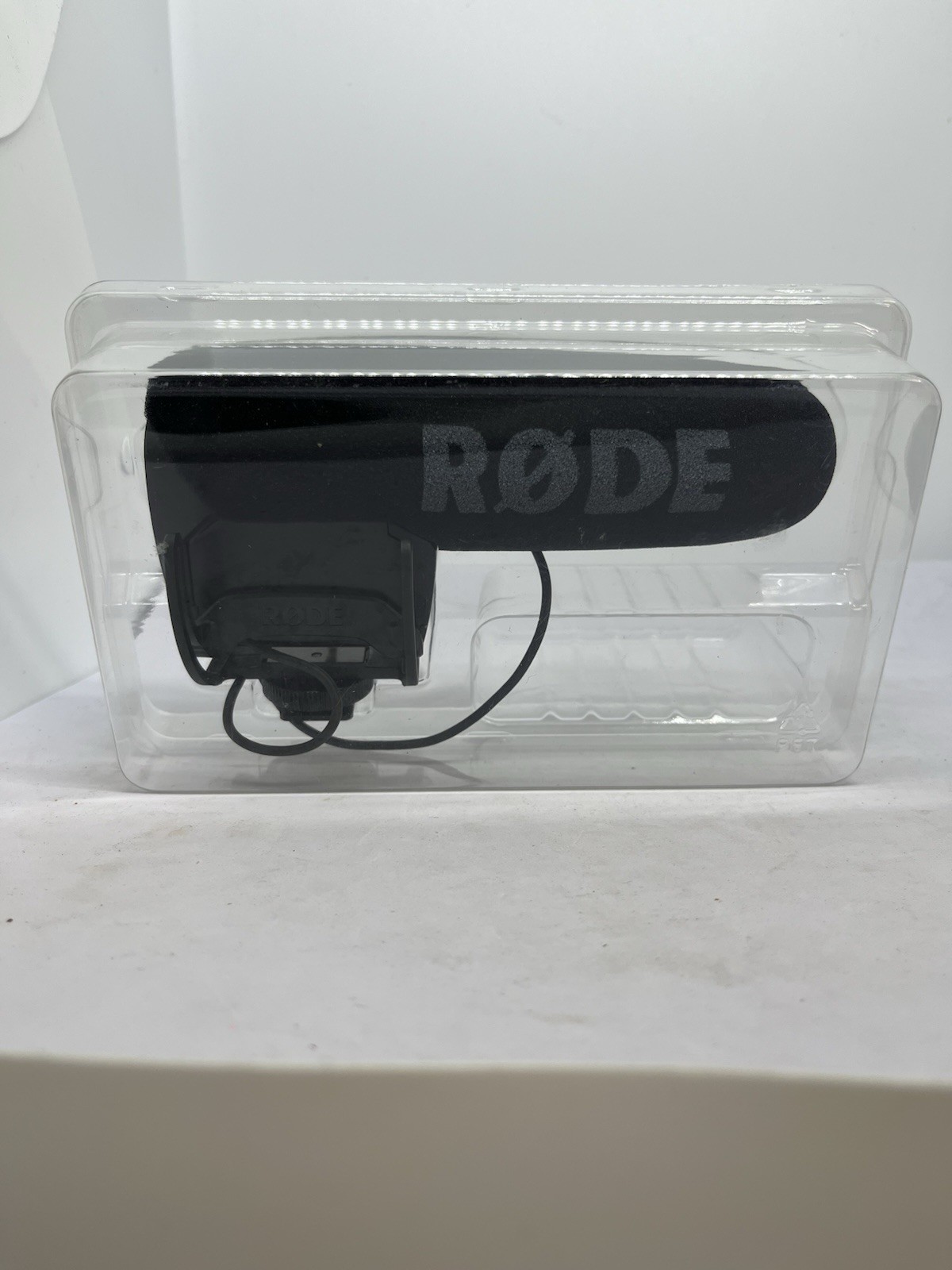 RODE VideoMic Pro On-Camera Shotgun Microphone Vlogger/DSLR