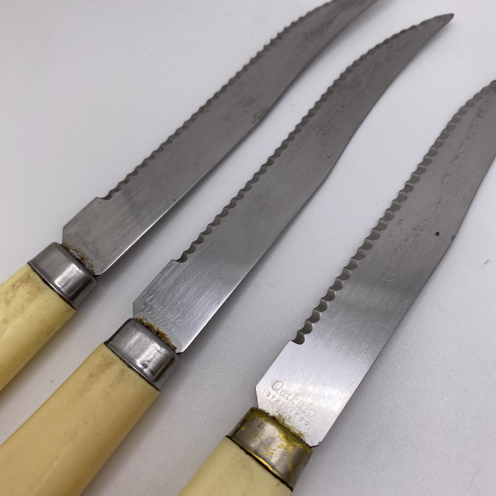 Vintage Three Lucite Handled QUIKKUT Stainless Steel Steak Knives