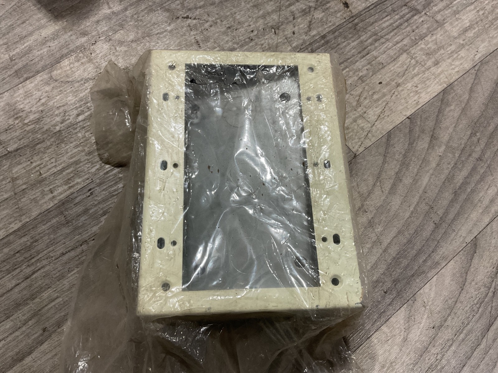 Steel Shallow Device Box 1-Gang #306M121
