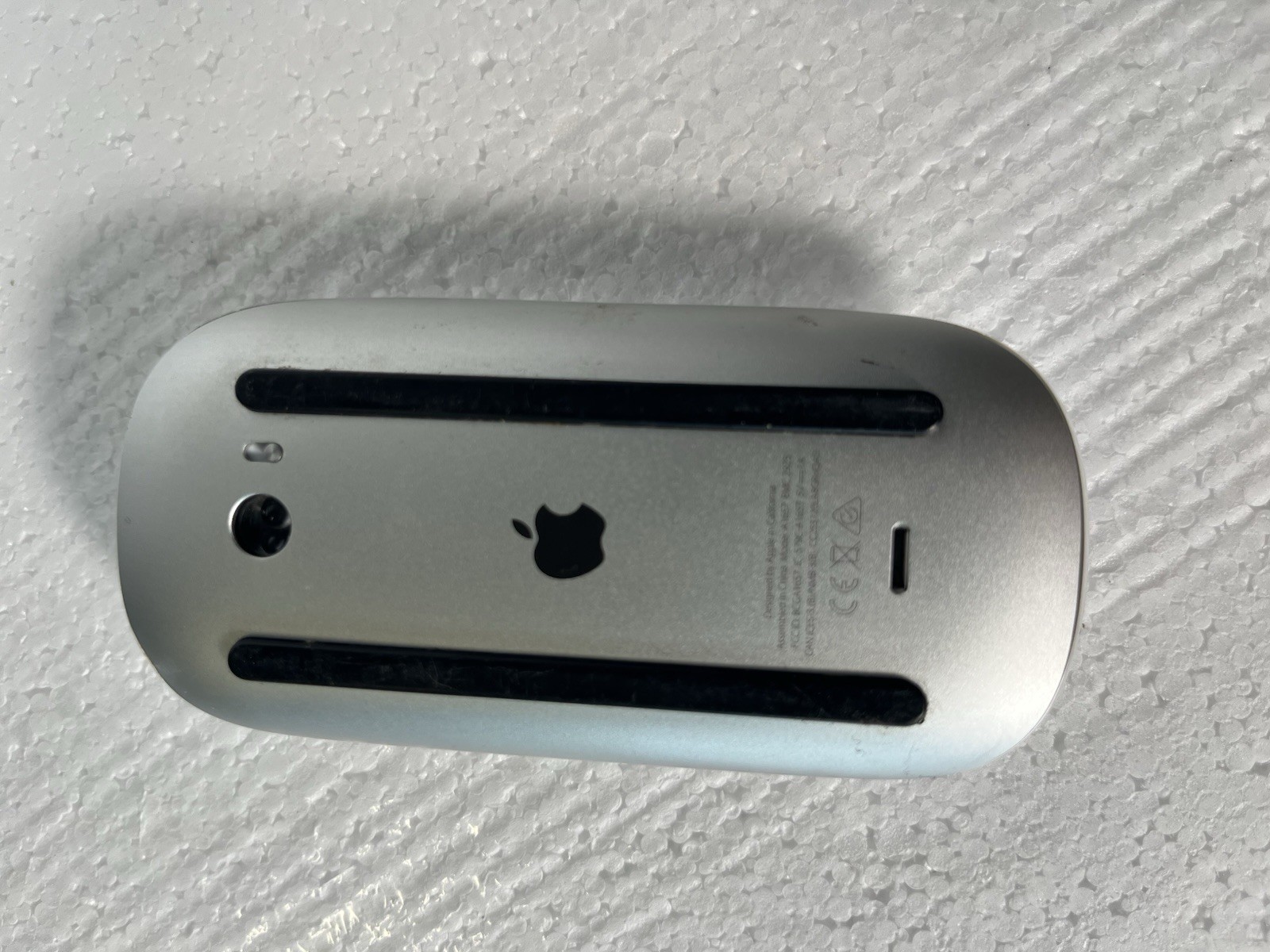 Apple Magic Mouse 2 A1657 Bluetooth Rechargeable Optical White Silver