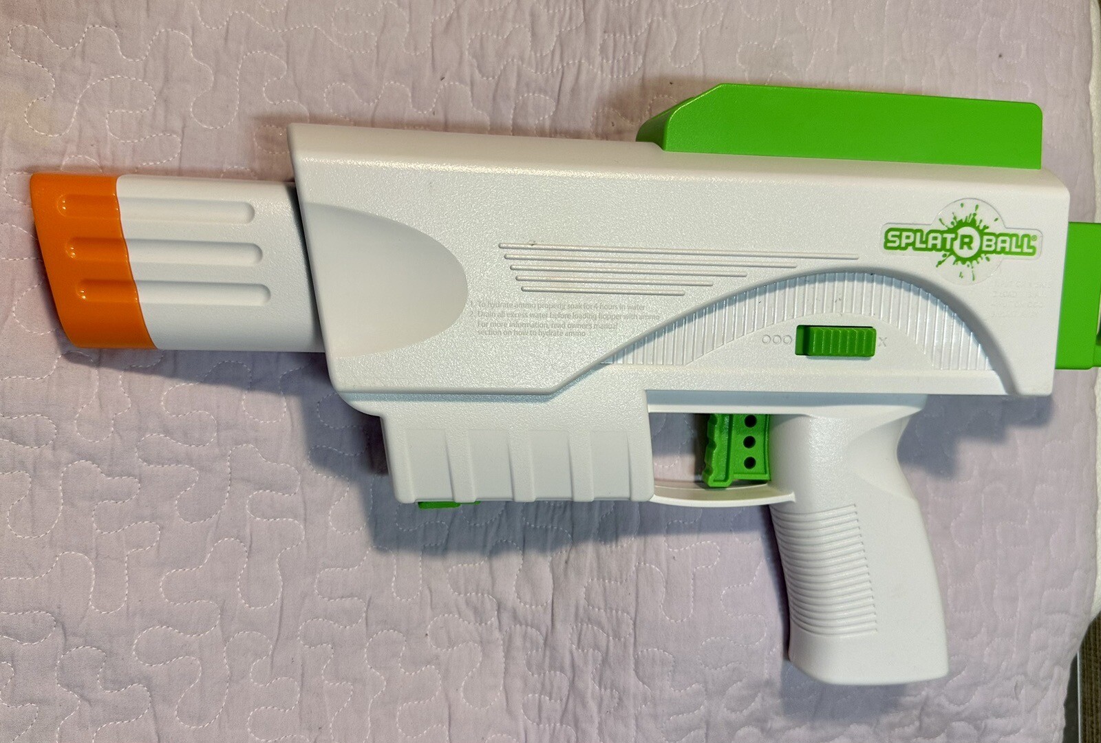 Splat R Ball Gun - Comes With Fully Charged Battery Pack But No Charger.