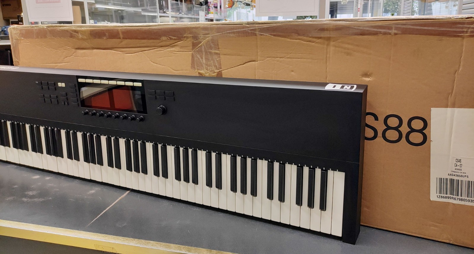 Native Instruments Komplete Kontrol S88 MK2 88-Key Weighted MIDI Controller