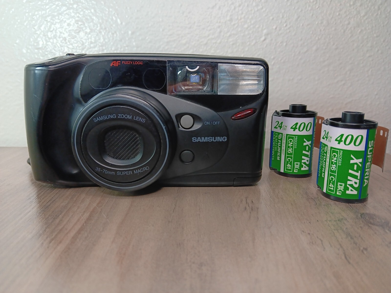 Samsung Maxima Zoom 70i 35mm Camera With Film And Batteries -  Untested As Is