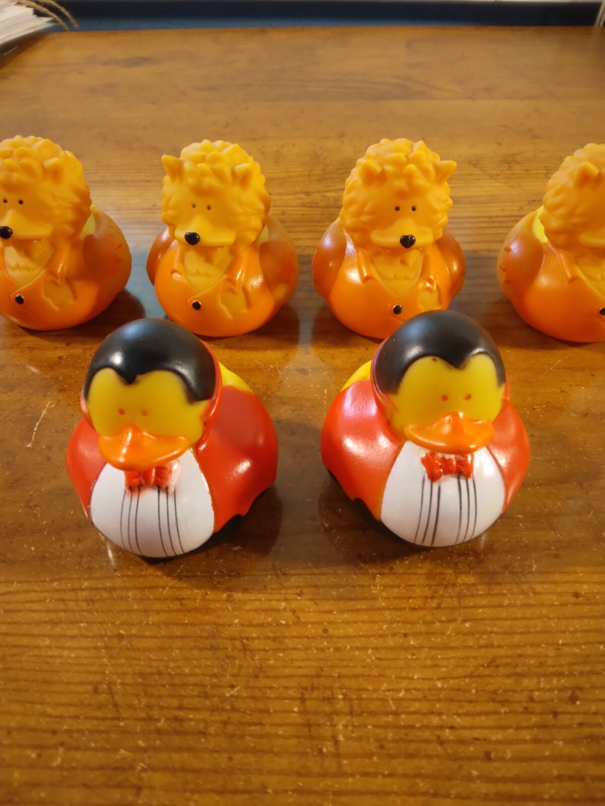 6 pieces 2 Vampire 4 werewolves Rubber Ducks 275181