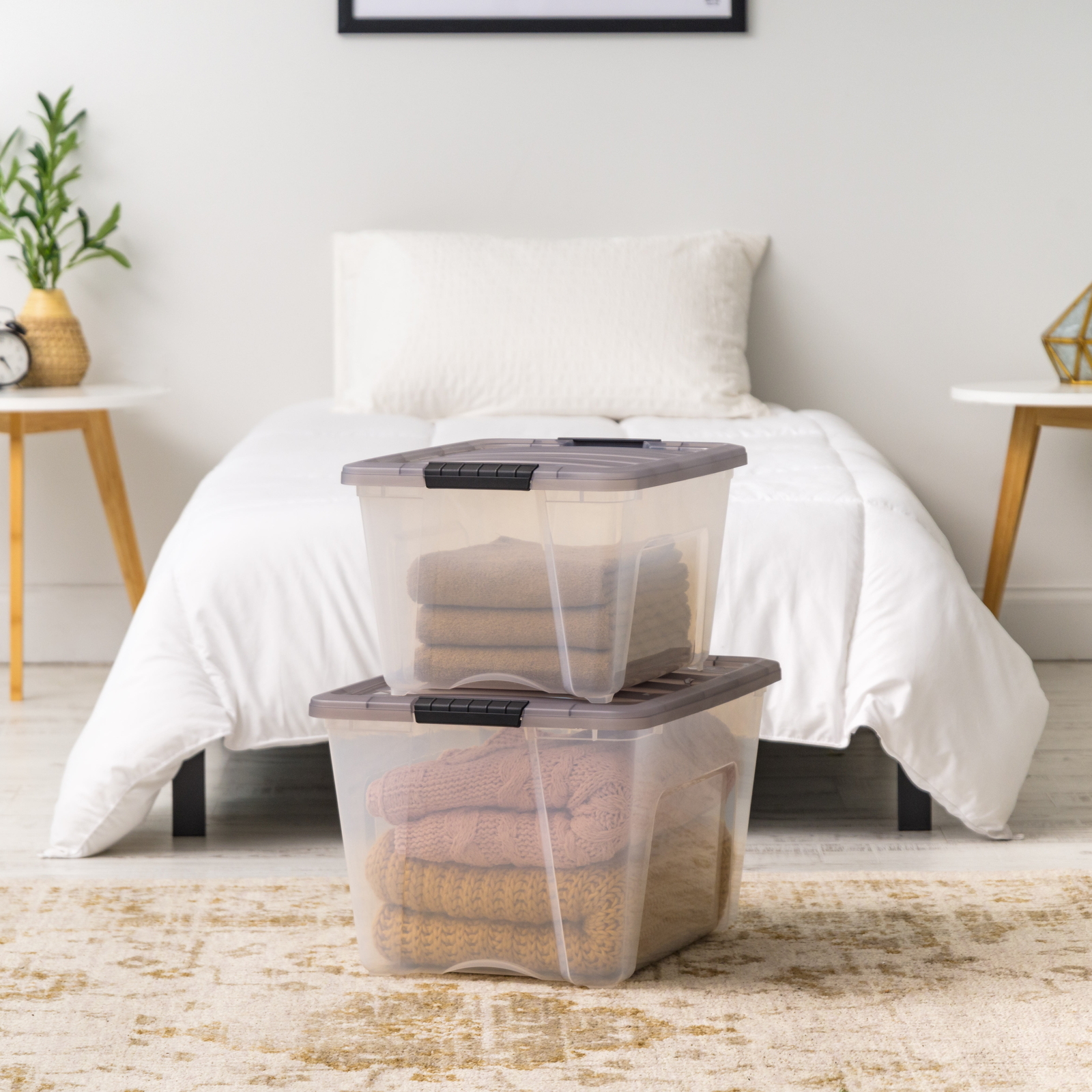 32 Qt. Plastic Storage Bin with Lid, Stackable Storage Containers, Tote