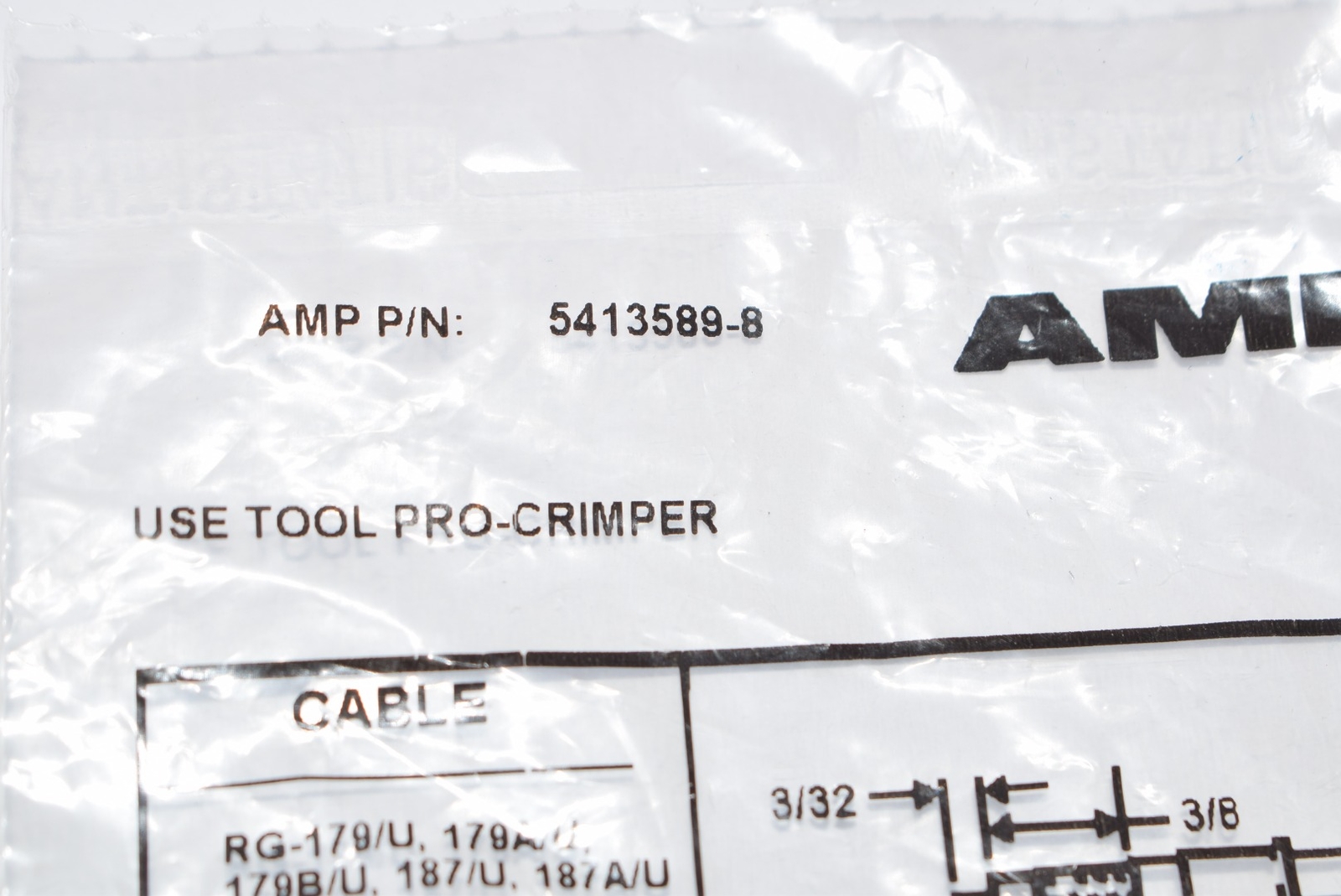 NEW AMP 5413589-8 Connector