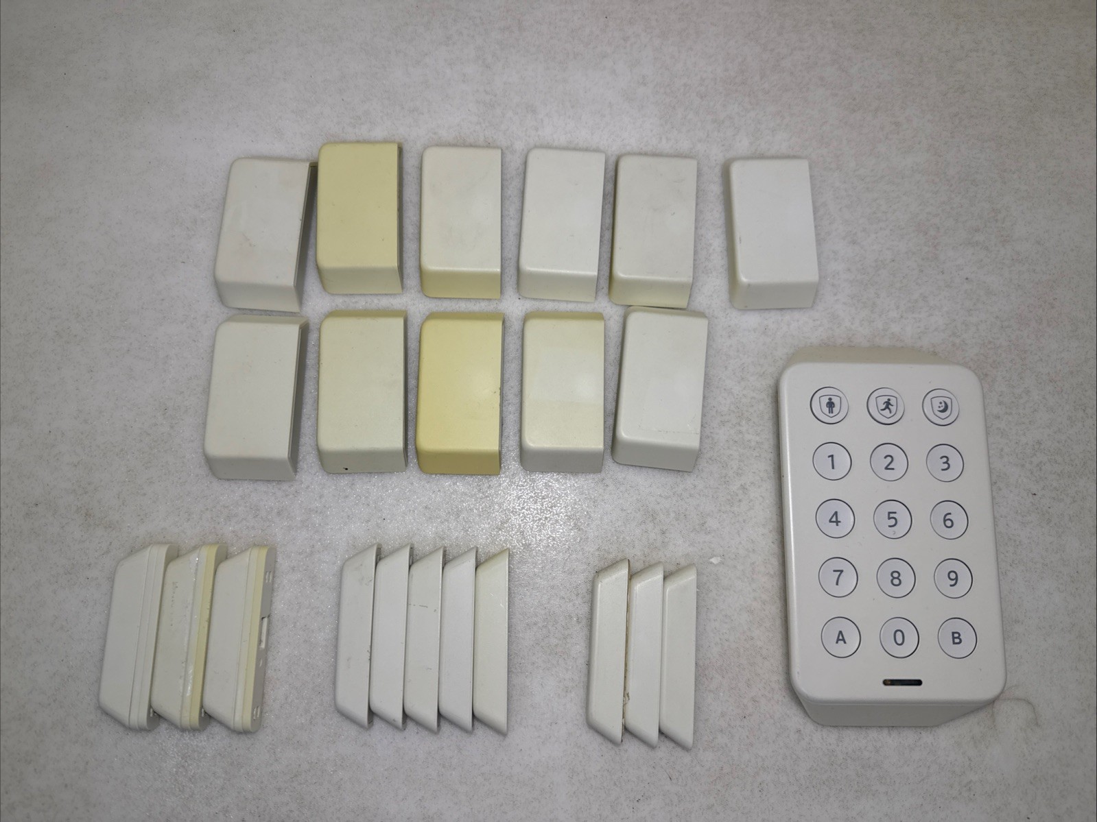 Xfinity Alarm Magnets  XHS2-SE & XHK1-UE KEYPAD (lot of 11)