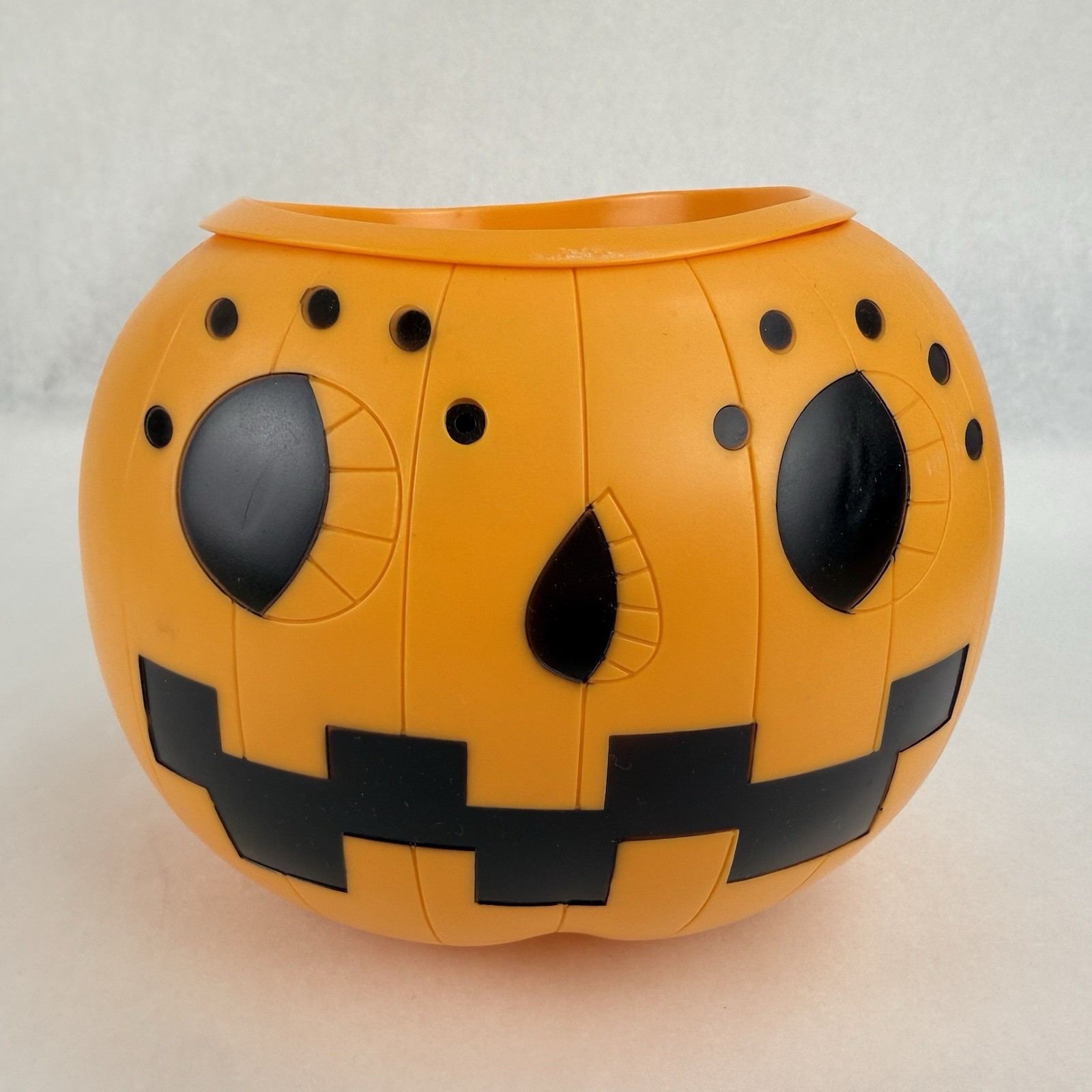 Hallmark Pumpkin Talking Spinning Candy Dish Motion Activated 7" D Battery Opp