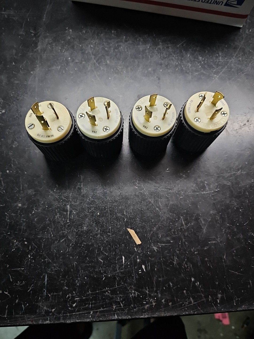 QTY 4 Bryant  L820 Turnlok Plug 20A 480 VAC 2P 3W NEMA L8-20 Black Twist Lock