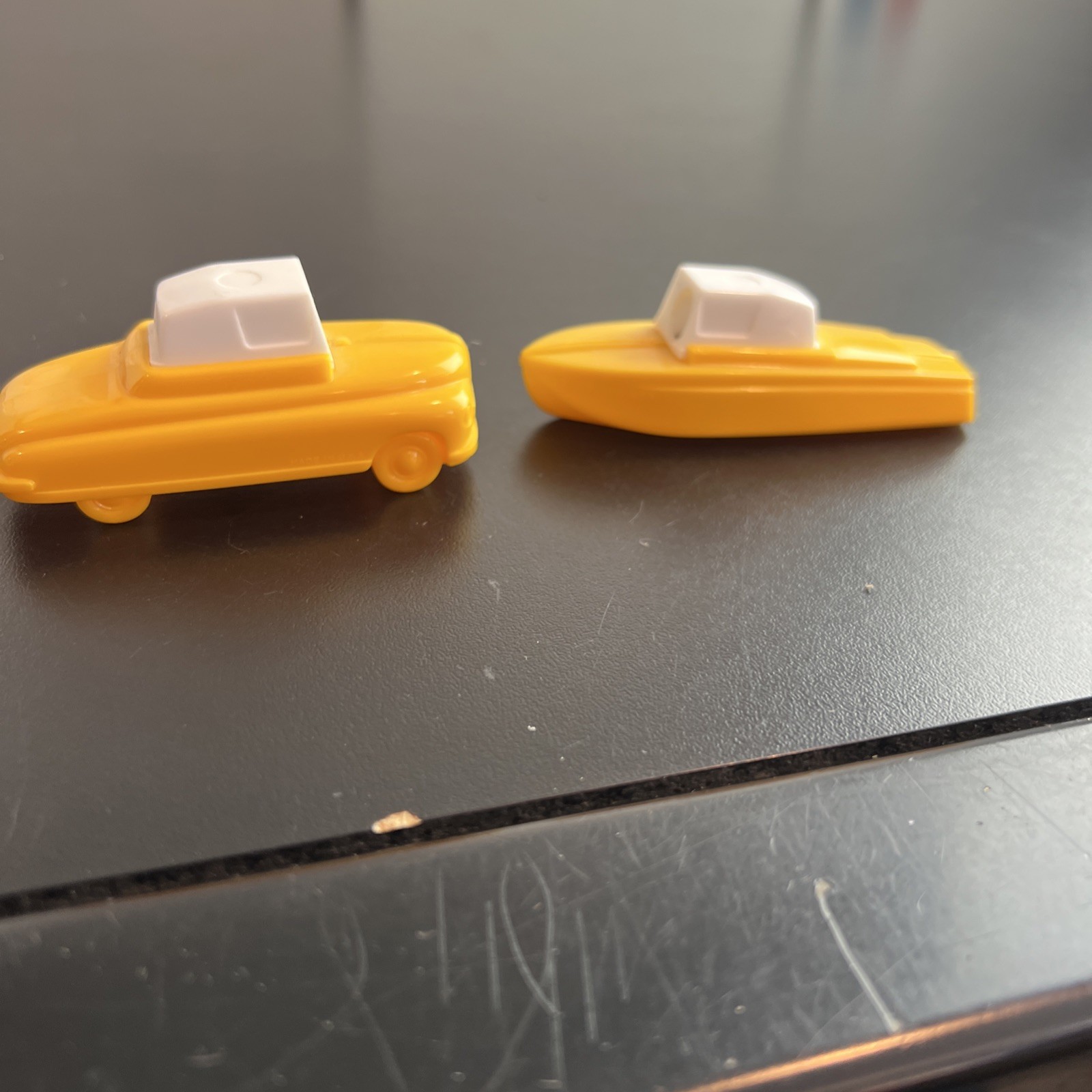 VTG Sterling  Hard Plastic Car And Boat Shaped Pencil Sharpeners Yellow White US
