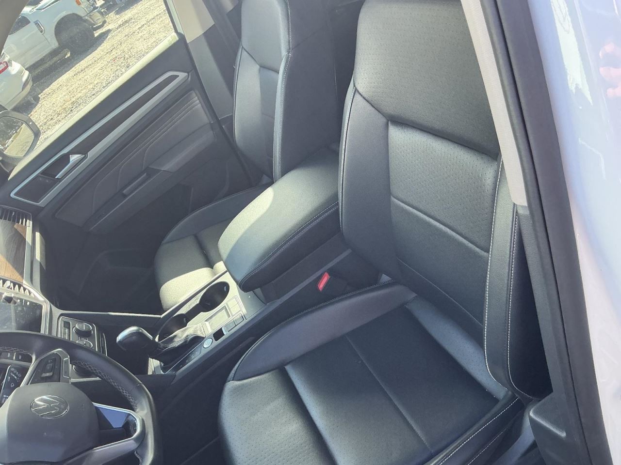 ATLAS 2021 Glove Box 4995776