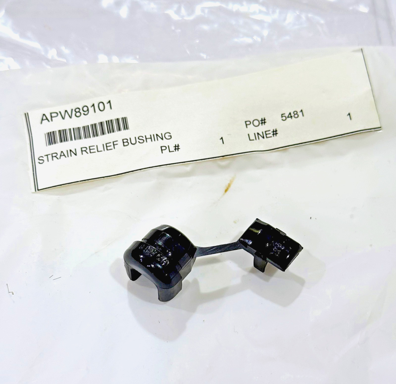 APW WYOTT 89101 STRAIN RELIEF BUSHING, CORD .62 NEW # 2K-8967400