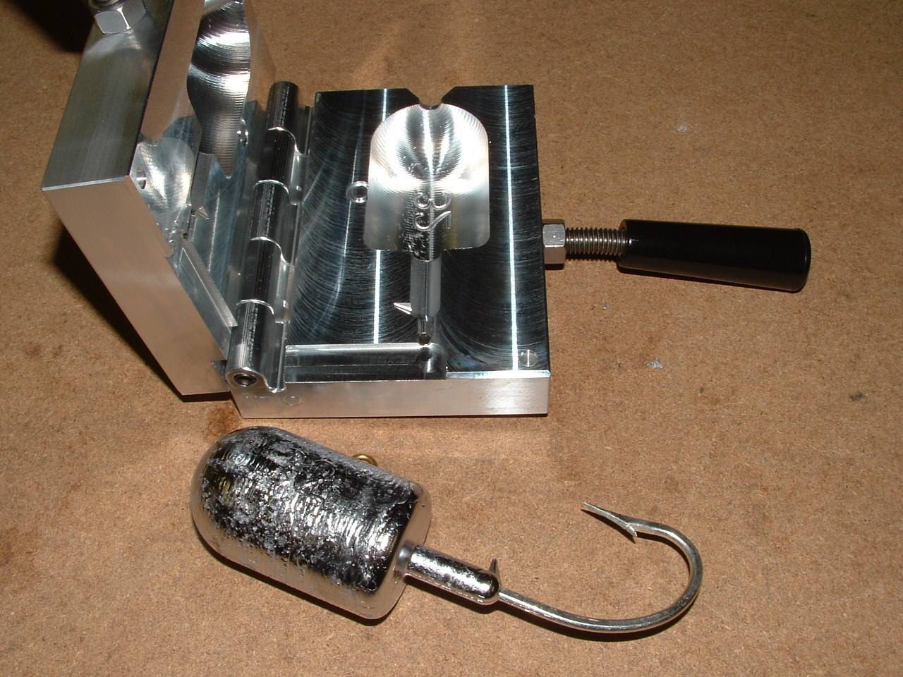 Saltwater Bullet Jig mold 32oz CNC Aluminum