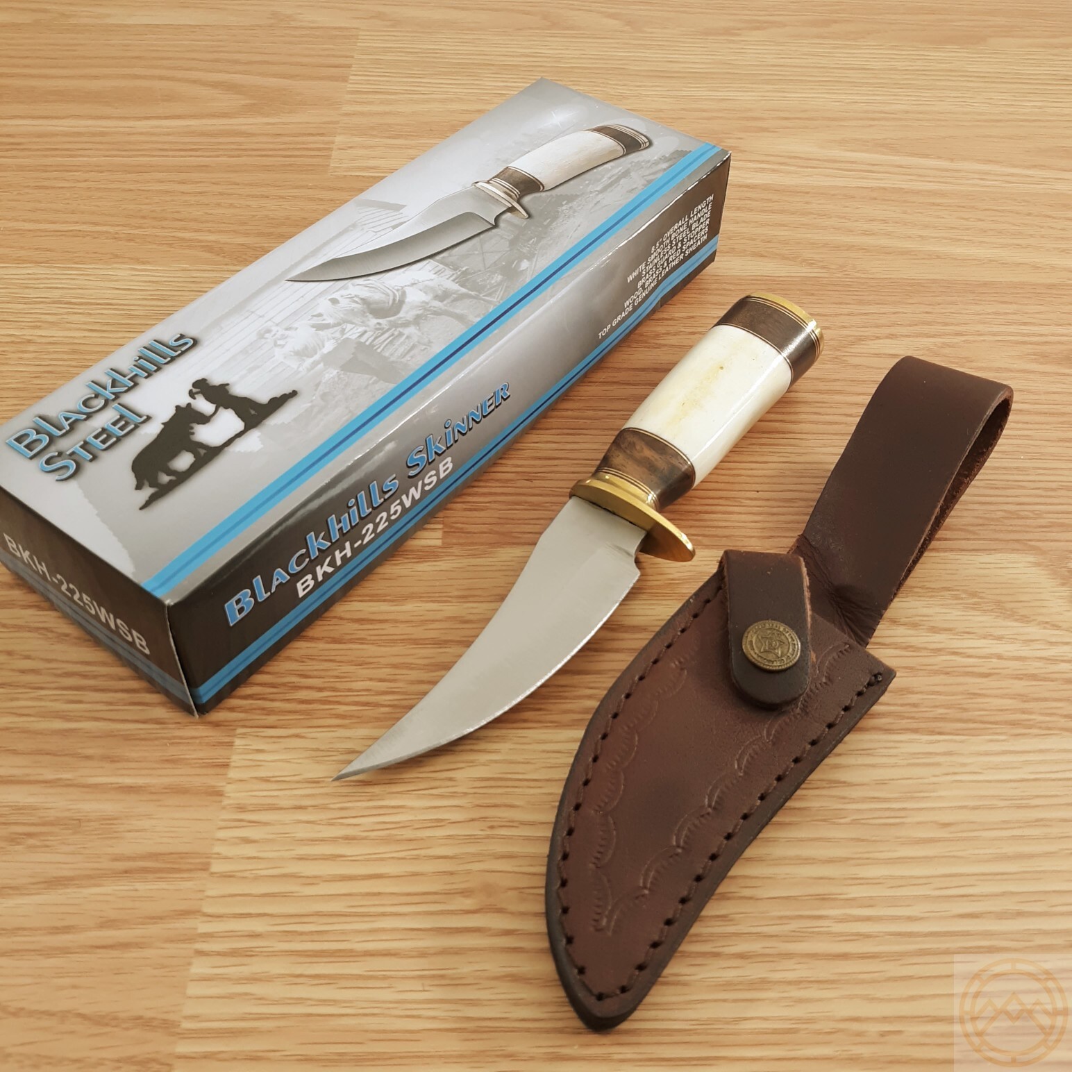 Frost Cutlery Skinner Fixed Knife 4.5" Stainless Steel Blade Bone / Wood Handle