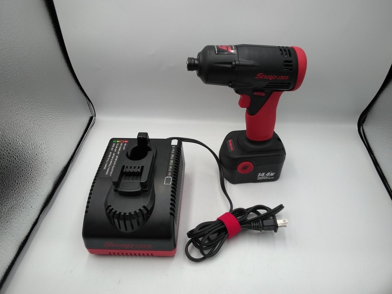 Snap-on Tools CT4410QC Rechargeable Impact Driver