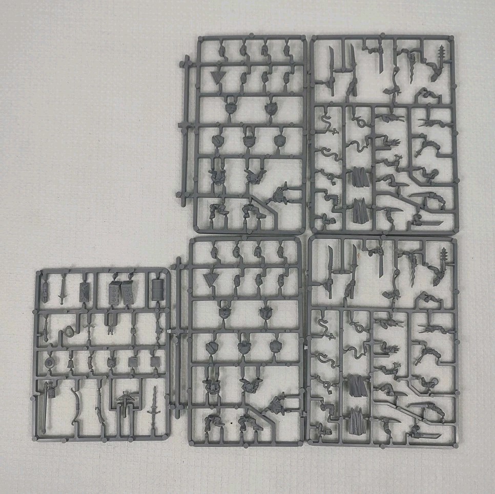 Mordheim: City of the Damned Starter  Skaven Warband On Sprue Warhammer [1999]