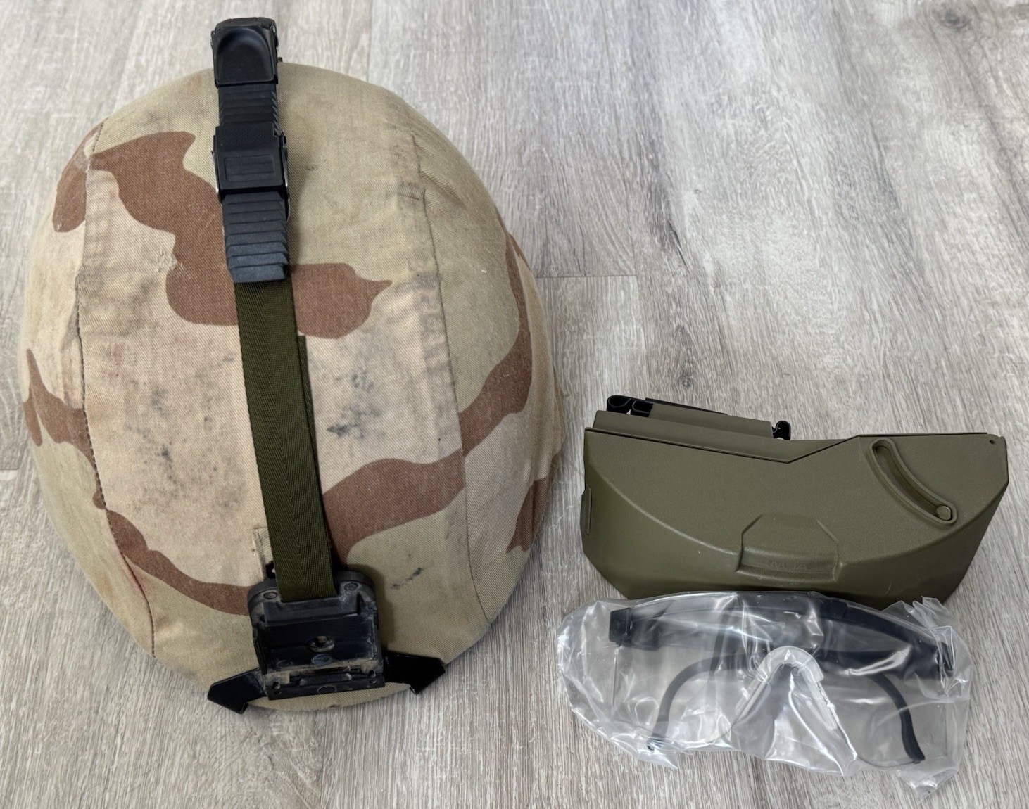 Vintage USGI PASGT Medium W/ NVG Mount, Desert Cover, NOS Specs Glasses &. Case