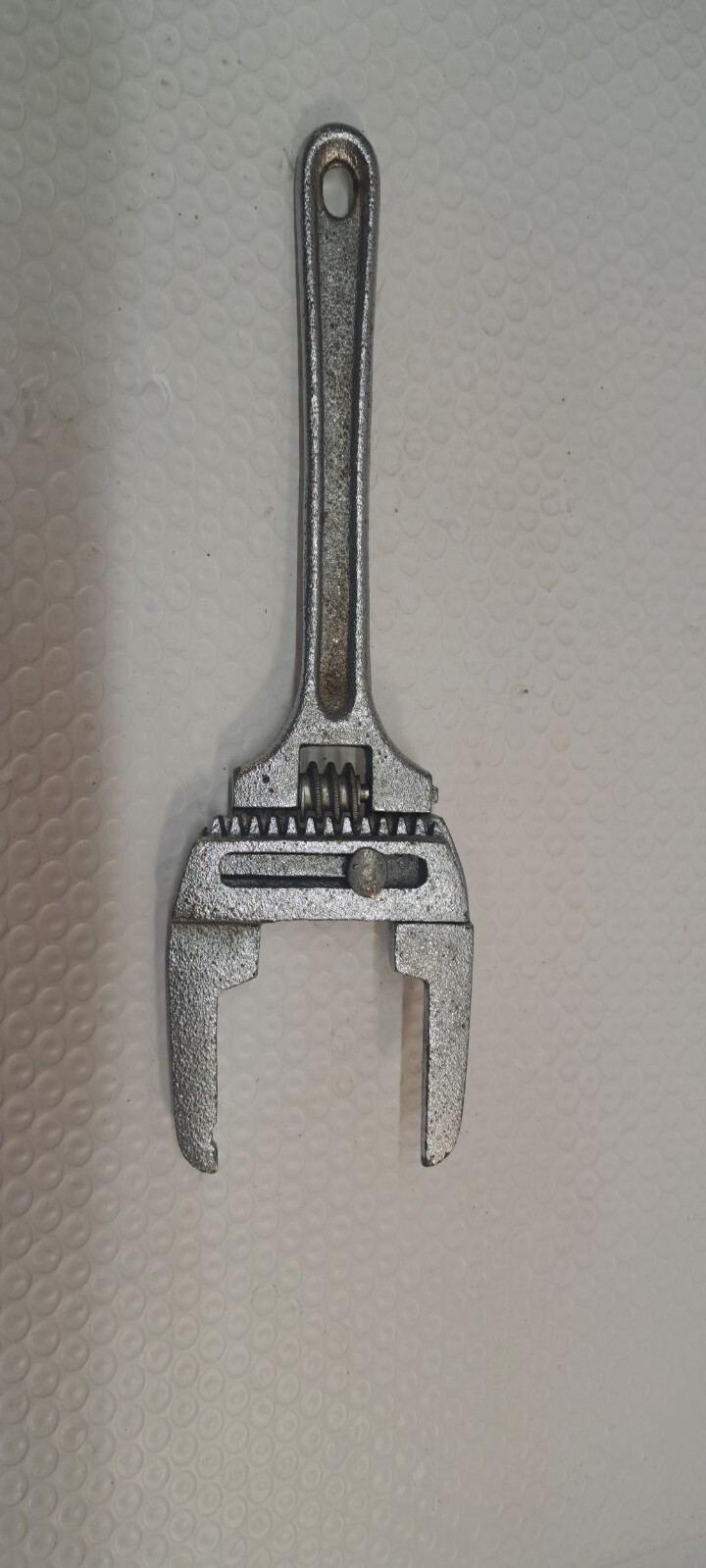 Plumbers Wrench Slip and Lock Nut Wrench Plumbing Adjustable