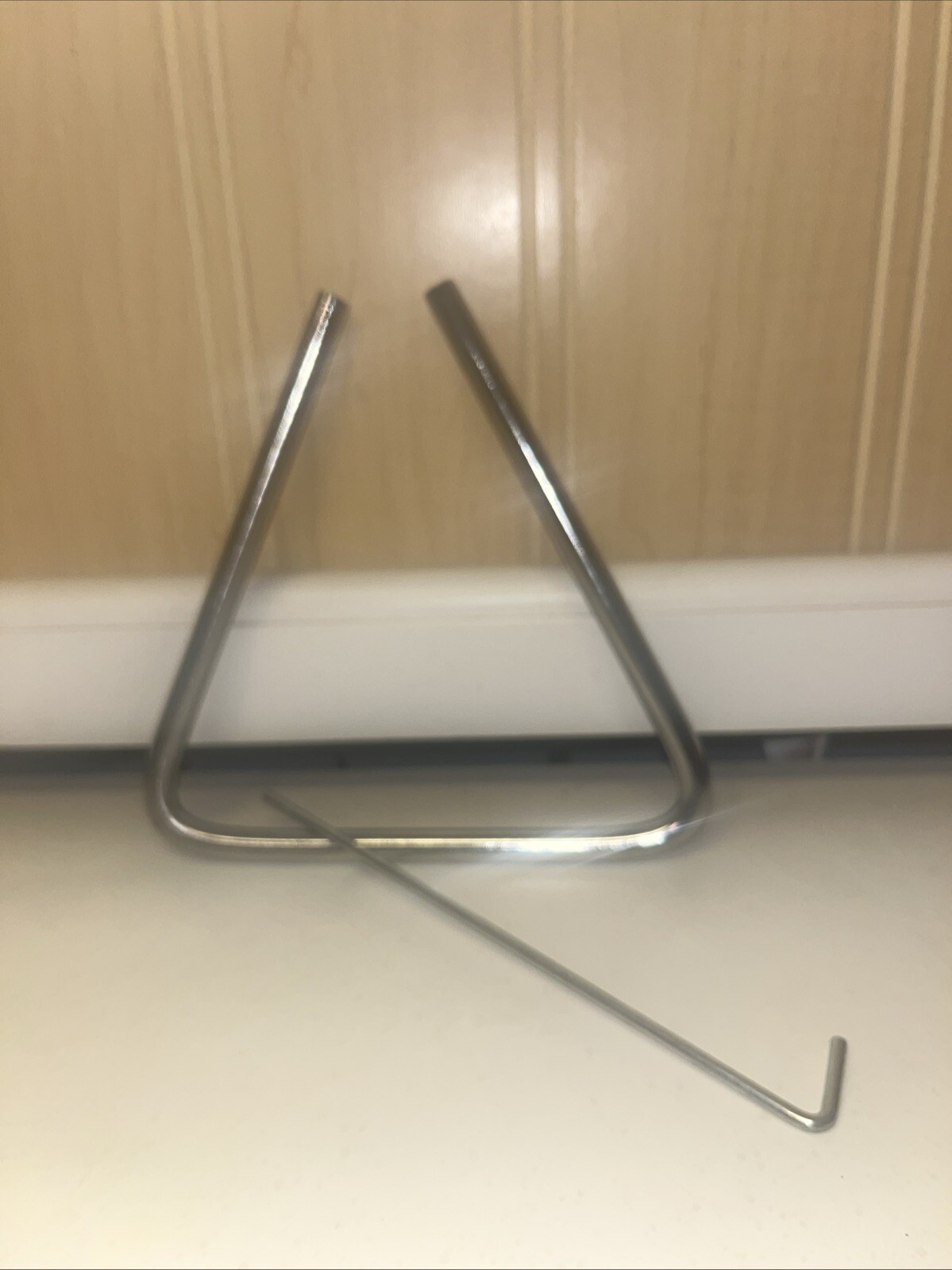 Metal Percussion Triangle Idiophone Instrument w Stick