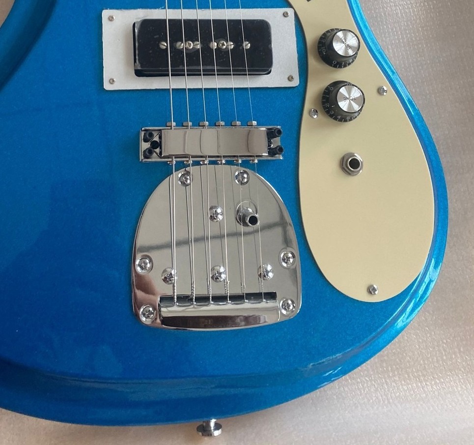 22 Frets Blue Electric Guitar Chrome Hardware Mahogany Body Chrome Hardware