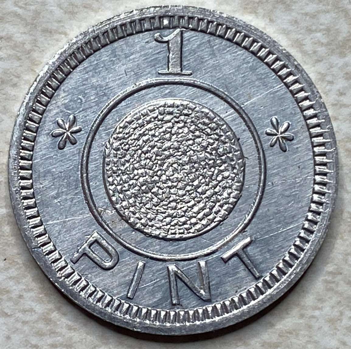 T9246 1 Pint, Unknown  Anillo Restrike Arcade Token
