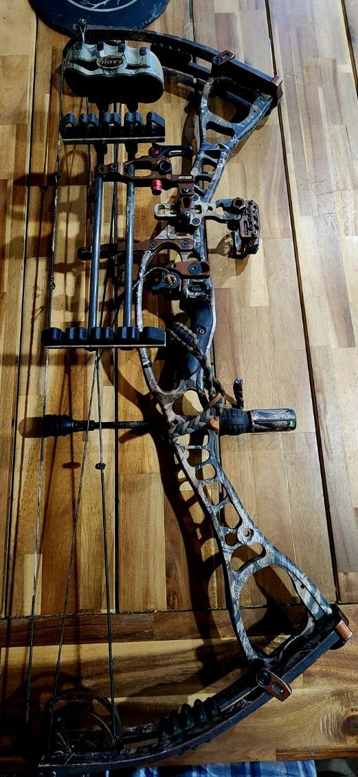 Hoyt CRX 35 used archery bow for sale