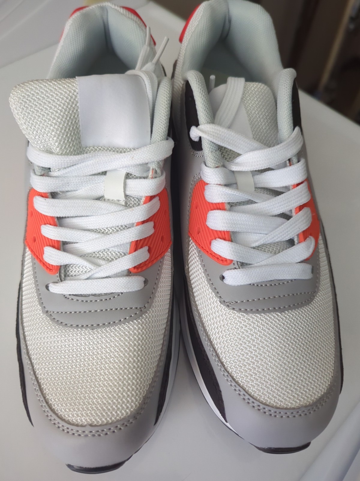 New Men's Running Shoes Size 8.5